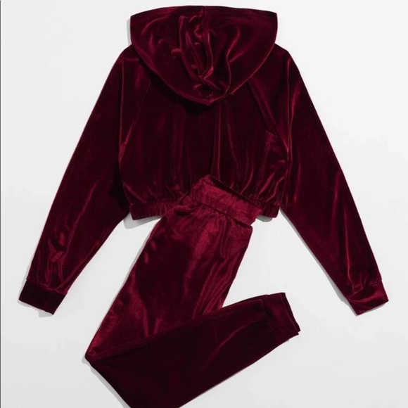 Red Velvet Matching Sweat Set cropped sweater - Picture 2 of 2